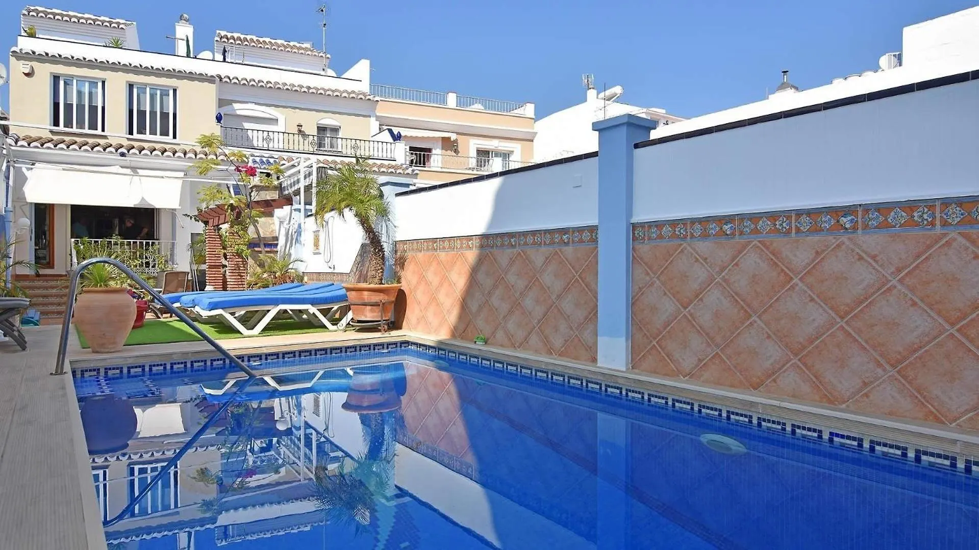 Ferienhaus Mit Privatpool Fuer 6 Personen Ca 299 Qm In Nerja, Andalusien Costa Del Sol